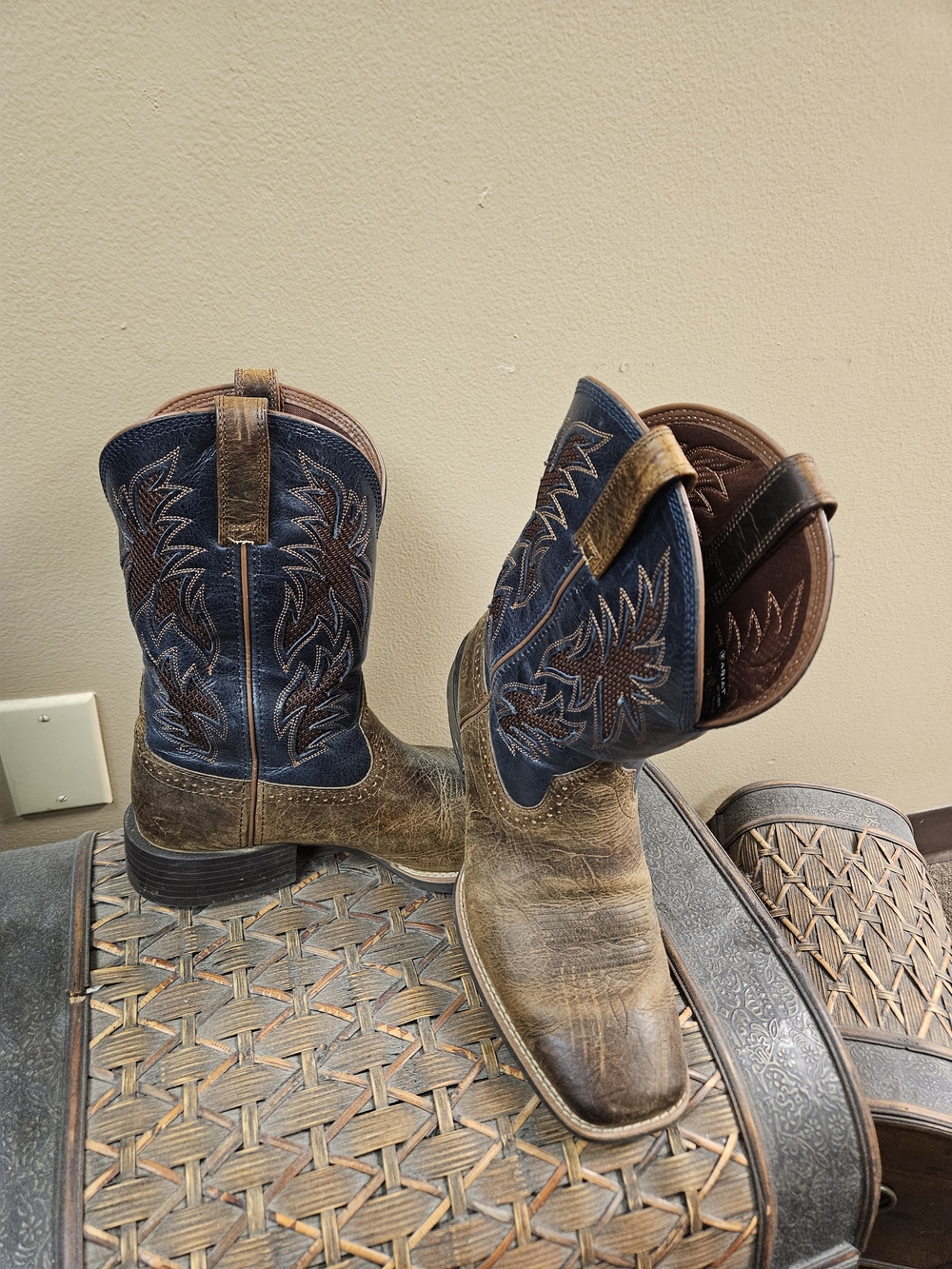 Ariat Distressed Brown & Navy Leather Cowboy Boots